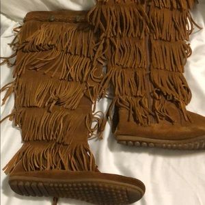 Minnetonka Camel Suede Moccasins